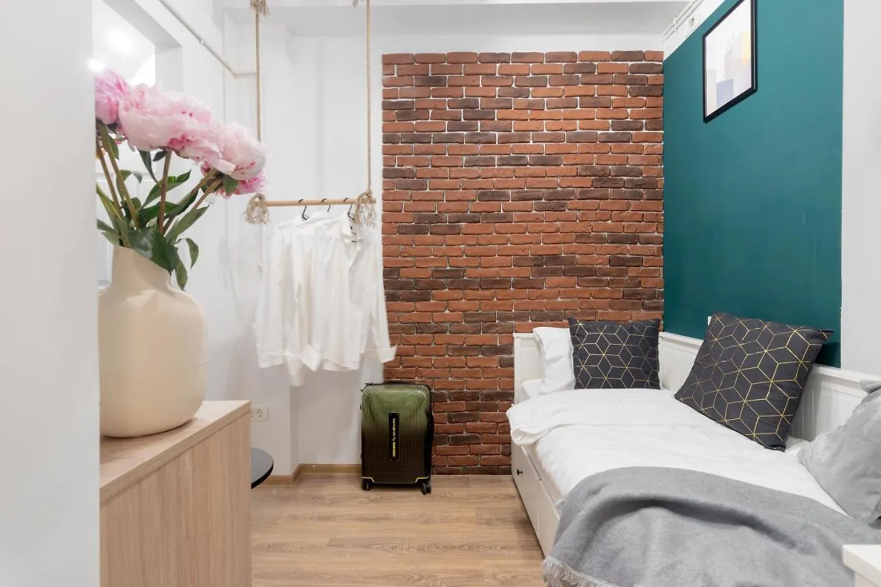 Ultra Central, 15 Sqm Studio By Urbanesq Bucharest
